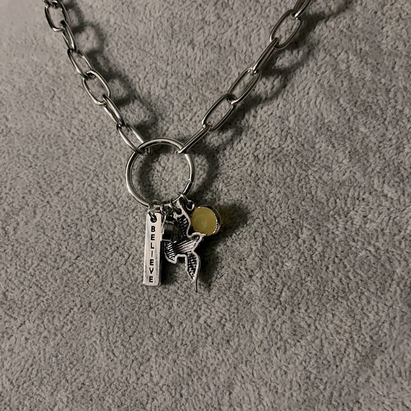 Necklace - Picture 1 of 2